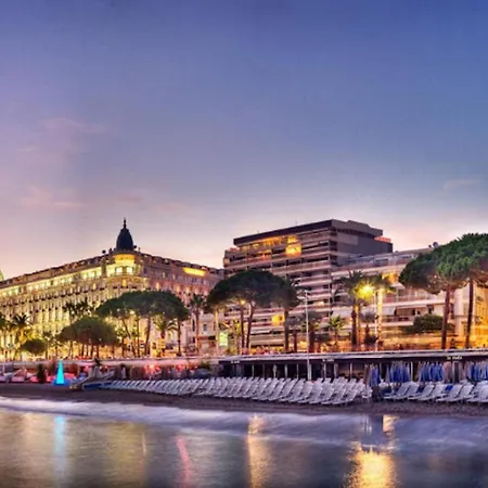 Centre - 5 Min A Pied Du Palais Des Festivals & Des Plages - Terrasse 30m2 Apercu - Gray D'albion *